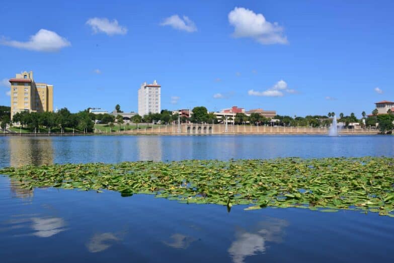 we buy houses with tenants in Lakeland